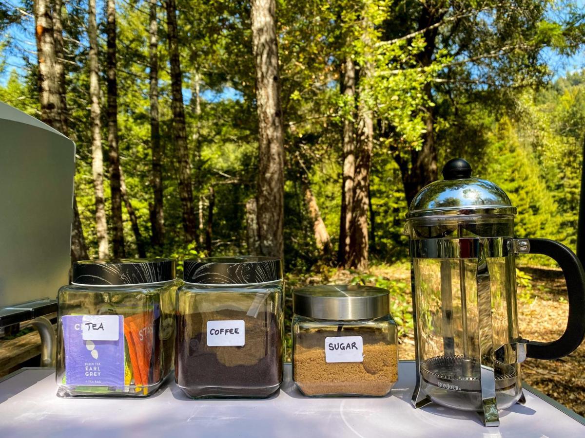 Glamping In The Redwoods With A Hot Tub! Hotel Garberville Buitenkant foto